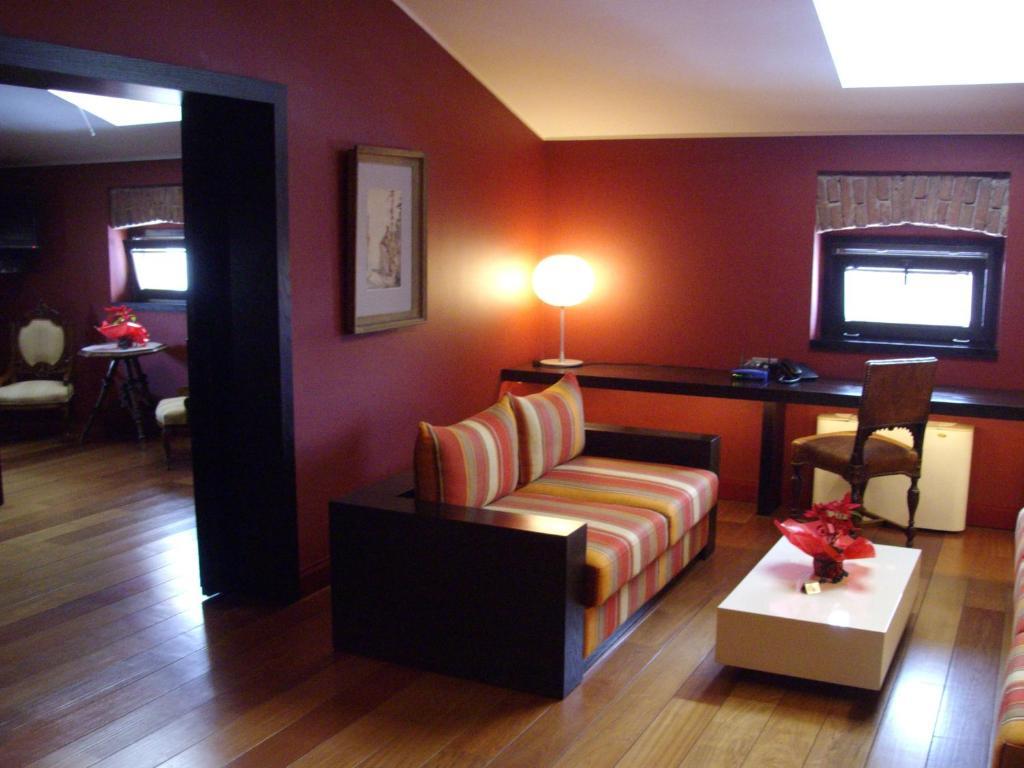 Kokoshkovata Boutique House Hotel Samokov Ruang foto